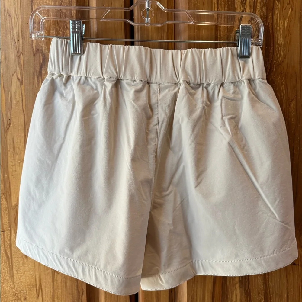 Garmentory Berbeda minimal Active Tech shorts size medium